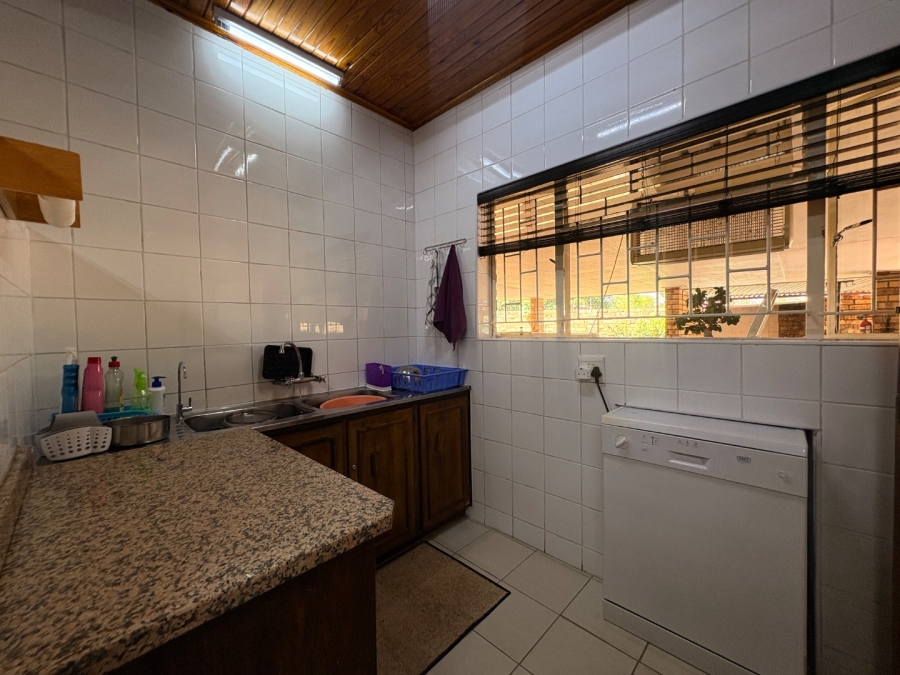 4 Bedroom Property for Sale in Flamwood North West